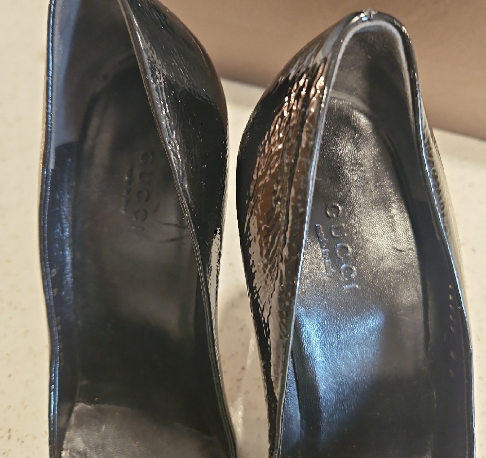 Gucci Black Heels with Gold Emblem - Picture 9 of 14